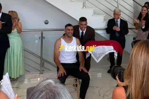 Ο Πιέρος στο πλευρό του Κωνσταντίνου (Φώτος kerkida)