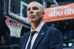 «Μεγαλύτερος θρύλος στη Σερβία ο Ομπράντοβιτς»