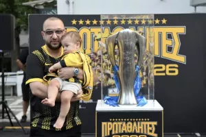 ΑΕΚ: Χαμός στη Δράμα για το τρόπαιο