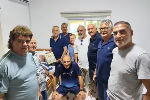 (ΑΠΟΕΛ) Μια επίσκεψη γεμάτη σεβασμό στον εμβληματικό Στεφανή