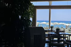 Tι παίζει;