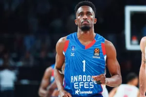 Παρελθόν μετά από 8 χρόνια ο Μπομπούα