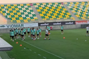 (Βίντεο-Φώτος kerkida) Η προπόνηση της ΑΕΚ ενόψει Μπεϊτάρ