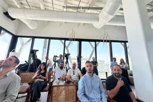 Έρευνα: «Τα social media παίζουν καθοριστικό ρόλο για τα τυχερά παιχνίδια»