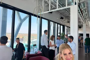 Έρευνα: «Τα social media παίζουν καθοριστικό ρόλο για τα τυχερά παιχνίδια»