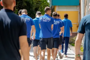 Στο Καζακστάν η Sutjeska – Στο βάθος η Ομόνοια
