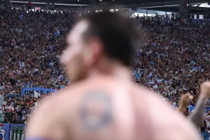 (ΦΩΤΟΣ) Μέσι επί...10!