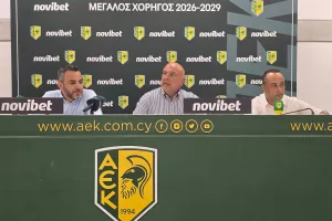 Καραπατάκης/"Η μεγαλύτερη συμφωνία που είχαμε ποτέ"