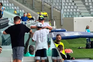 (Φώτος kerkida) Όμορφο σκηνικό με Εκπολό 