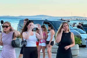 Πολυκοσμία και καλοκαιρινή διάθεση στο Σπλιτ (Φώτος kerkida)