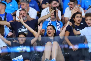 (ΦΩΤΟΣ) Ο κόσμος στο "Αλφαμέγα"