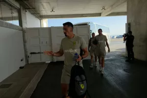 (ΦΩΤΟΣ kerkida) Η άφιξη της ΑΕΚ 