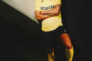 ΑΕΛίστας... ο Καρώ 