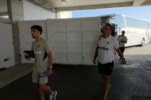 (ΦΩΤΟΣ kerkida) Η άφιξη της ΑΕΚ 
