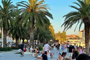 Πολυκοσμία και καλοκαιρινή διάθεση στο Σπλιτ (Φώτος kerkida)