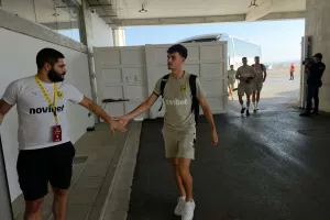 (ΦΩΤΟΣ kerkida) Η άφιξη της ΑΕΚ 