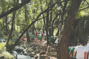 (Φώτος) Παγοθεραπεία στο ποτάμι!