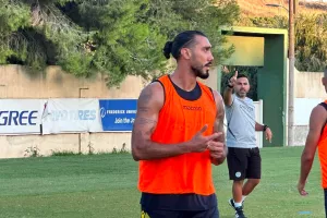 (Βίντεο/Φώτος Kerkida) Η ανοιχτή προπόνηση της ΑΕΛ
