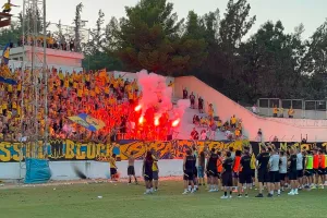 (Βίντεο kerkida) Φινάλε... με τον ύμνο της ΑΕΛ!