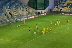 Πέναλτι και 1-0 για την ΑΕΚ!