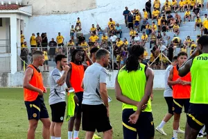 (Βίντεο/Φώτος Kerkida) Η ανοιχτή προπόνηση της ΑΕΛ