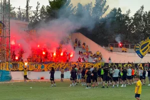 (Βίντεο kerkida) Φινάλε... με τον ύμνο της ΑΕΛ!