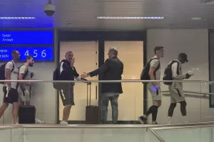 (Φώτος Kerkida) Έφτασε... Ρουμανία η ΑΕΚ