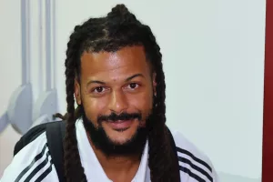 Ο Loïs Diony...