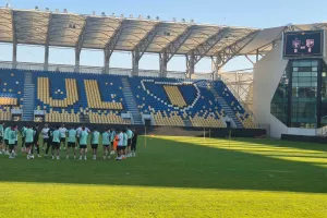 (Βίντεο-Φώτος kerkida) Η προπόνηση της ΑΕΚ στο "Stadion Ilie Oana"