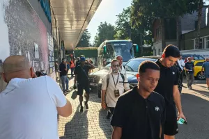 (ΦΩΤΟΣ Kerkida) Άφιξη...Μπεϊτάρ