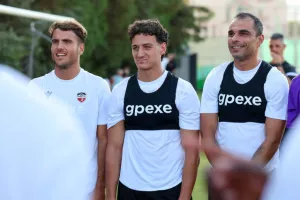 Πρώτη... για Καρμιώτισσα (Φώτος)
