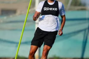 Πρώτη... για Καρμιώτισσα (Φώτος)