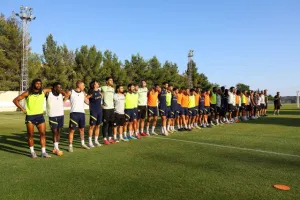 (Βίντεο/Φώτος Kerkida) Η ανοιχτή προπόνηση της ΑΕΛ