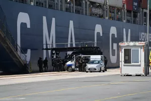 (Φώτος) Άσκηση με σενάριο τρομοκρατικής επίθεσης στο λιμάνι