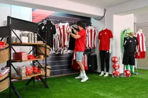 (ΦΩΤΟΣ Kerkida) Η παρουσίαση της Νέας Σαλαμίνας