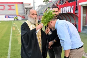 (ΦΩΤΟΣ Kerkida) Η παρουσίαση της Νέας Σαλαμίνας