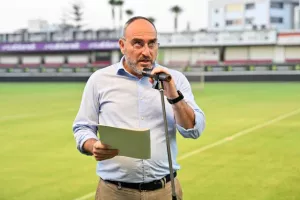 (ΦΩΤΟΣ Kerkida) Η παρουσίαση της Νέας Σαλαμίνας