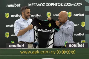 Καραπατάκης/"Η μεγαλύτερη συμφωνία που είχαμε ποτέ"