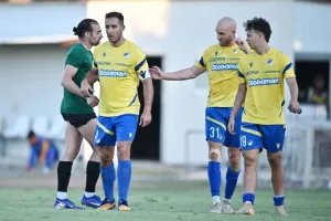 Φωτορεπορτάζ από το φιλικό ΑΠΟΕΛ-Ολυμπιακός