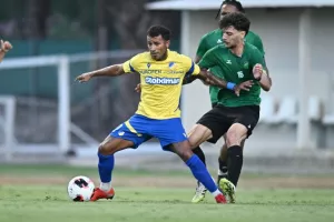 Φωτορεπορτάζ από το φιλικό ΑΠΟΕΛ-Ολυμπιακός