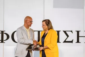 Τελετή Αποφοίτησης 2026 του Global College – Τιμητική διάκριση στη Δρ Μαίρη Ιωαννίδου-Κουτσελίνη