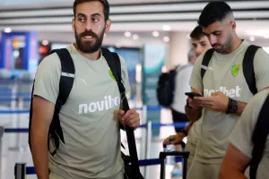 (Φώτος) Αναχώρηση... για ΑΕΚ