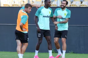 (Βίντεο-Φώτος kerkida) Η προπόνηση της ΑΕΚ στο "Stadion Ilie Oana"