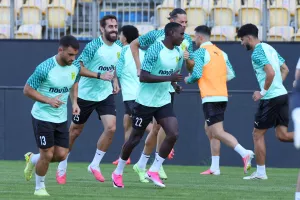 (Βίντεο-Φώτος kerkida) Η προπόνηση της ΑΕΚ στο "Stadion Ilie Oana"