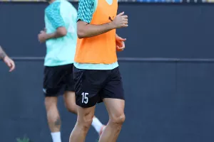 (Βίντεο-Φώτος kerkida) Η προπόνηση της ΑΕΚ στο "Stadion Ilie Oana"