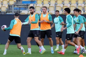 (Βίντεο-Φώτος kerkida) Η προπόνηση της ΑΕΚ στο "Stadion Ilie Oana"