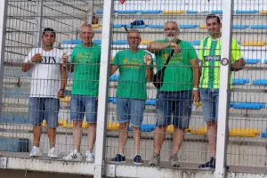 ΦΩΤΟΣ από την κερκίδα της ΑΕΚ