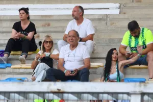 ΦΩΤΟΣ από την κερκίδα της ΑΕΚ