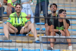 ΦΩΤΟΣ από την κερκίδα της ΑΕΚ