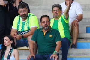 ΦΩΤΟΣ από την κερκίδα της ΑΕΚ